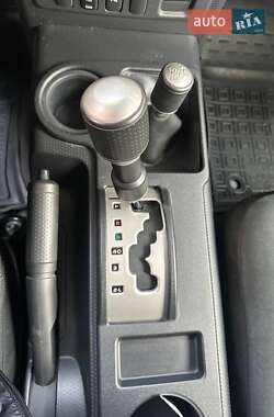 Позашляховик / Кросовер Toyota FJ Cruiser 2009 в 