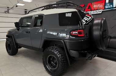 Позашляховик / Кросовер Toyota FJ Cruiser 2007 в 
