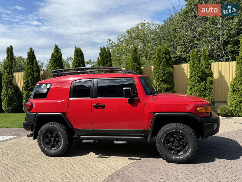Toyota FJ Cruiser 2012