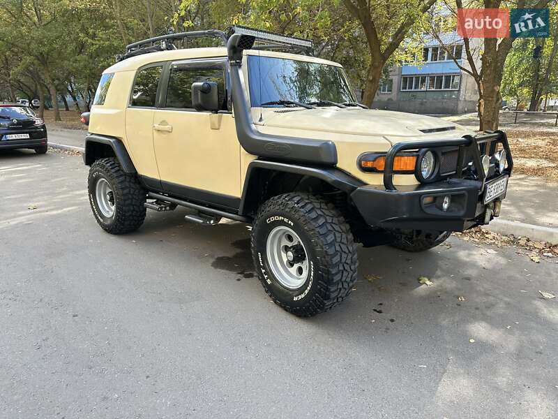 Позашляховик / Кросовер Toyota FJ Cruiser 2007 в Миколаєві