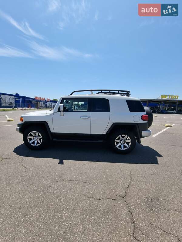Toyota FJ Cruiser 2013