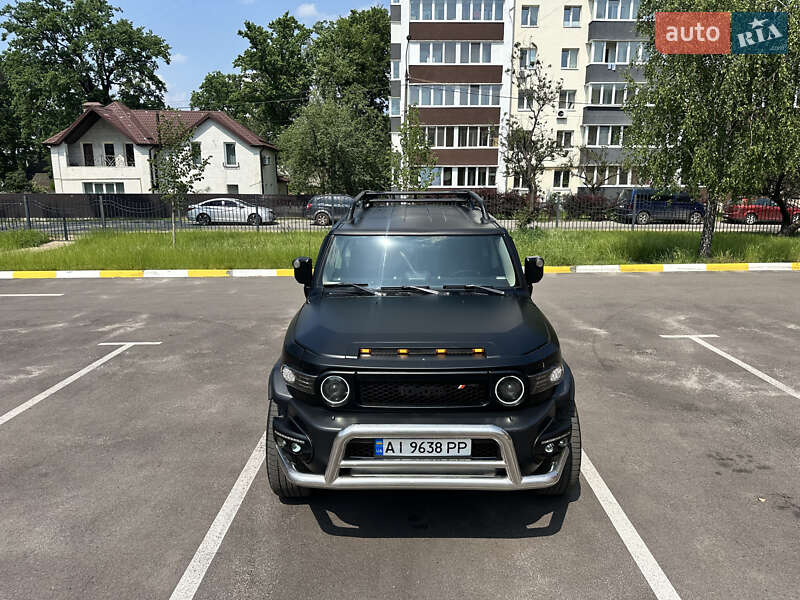 Внедорожник / Кроссовер Toyota FJ Cruiser 2008 в Ирпене