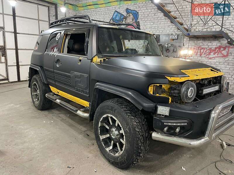 Внедорожник / Кроссовер Toyota FJ Cruiser 2008 в Ирпене