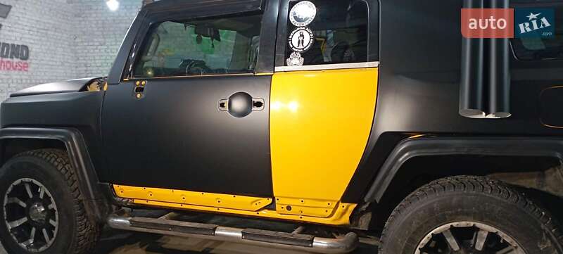 Внедорожник / Кроссовер Toyota FJ Cruiser 2008 в Ирпене