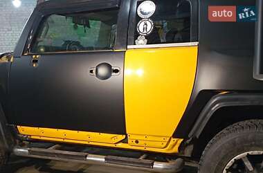 Позашляховик / Кросовер Toyota FJ Cruiser 2008 в 