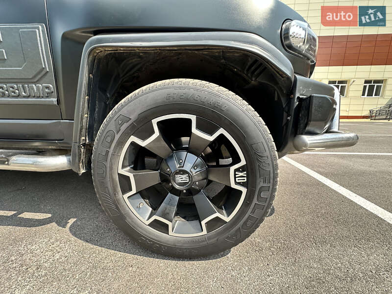Внедорожник / Кроссовер Toyota FJ Cruiser 2008 в Ирпене