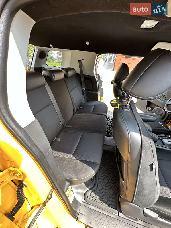 Внедорожник / Кроссовер Toyota FJ Cruiser 2008 в Ирпене