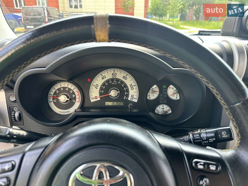 Внедорожник / Кроссовер Toyota FJ Cruiser 2008 в Ирпене