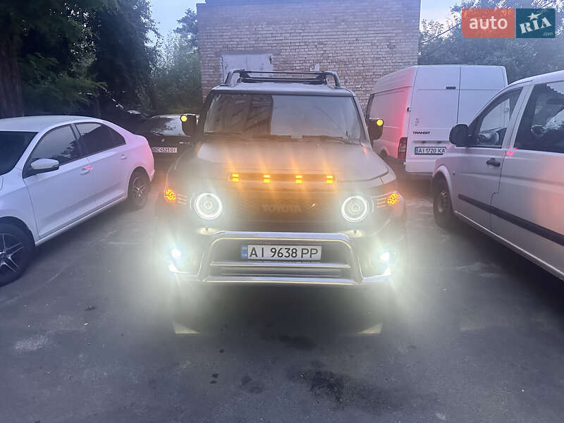 Внедорожник / Кроссовер Toyota FJ Cruiser 2008 в Ирпене