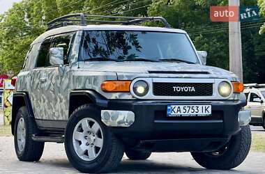 Внедорожник / Кроссовер Toyota FJ Cruiser 2006 в 