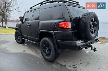 Внедорожник / Кроссовер Toyota FJ Cruiser 2007 в 