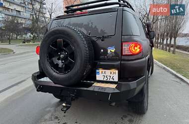 Внедорожник / Кроссовер Toyota FJ Cruiser 2007 в 