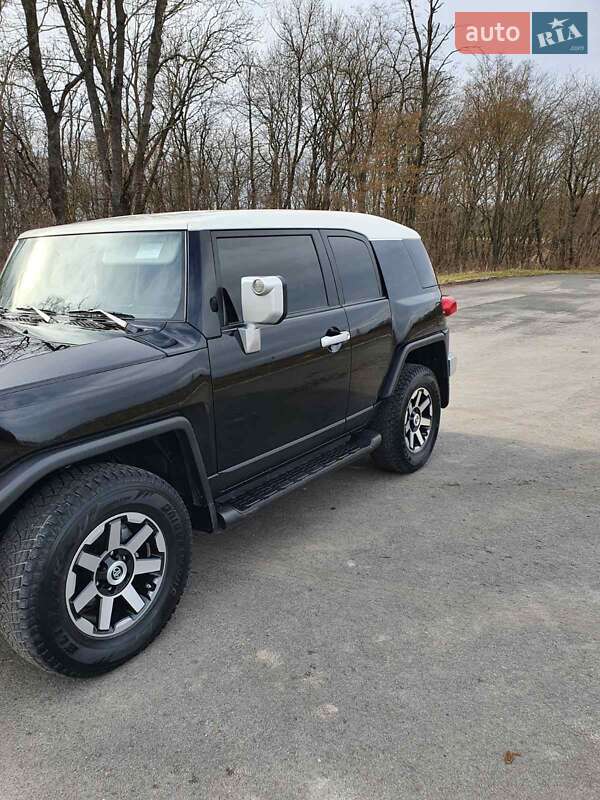 Внедорожник / Кроссовер Toyota FJ Cruiser 2021 в Хмельницком