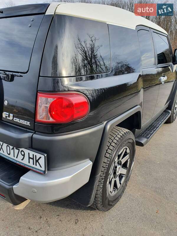 Внедорожник / Кроссовер Toyota FJ Cruiser 2021 в Хмельницком
