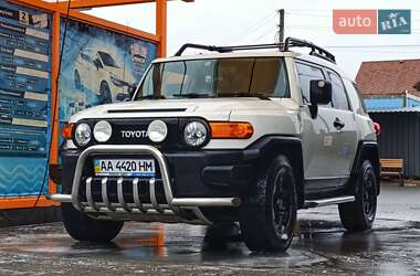 Позашляховик / Кросовер Toyota FJ Cruiser 2008 в Києві