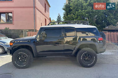 Позашляховик / Кросовер Toyota FJ Cruiser 2006 в Ужгороді