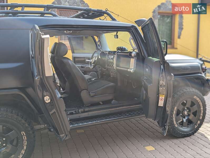 Внедорожник / Кроссовер Toyota FJ Cruiser 2007 в Ивано-Франковске