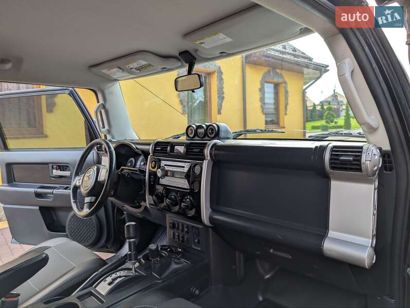 Внедорожник / Кроссовер Toyota FJ Cruiser 2007 в Ивано-Франковске