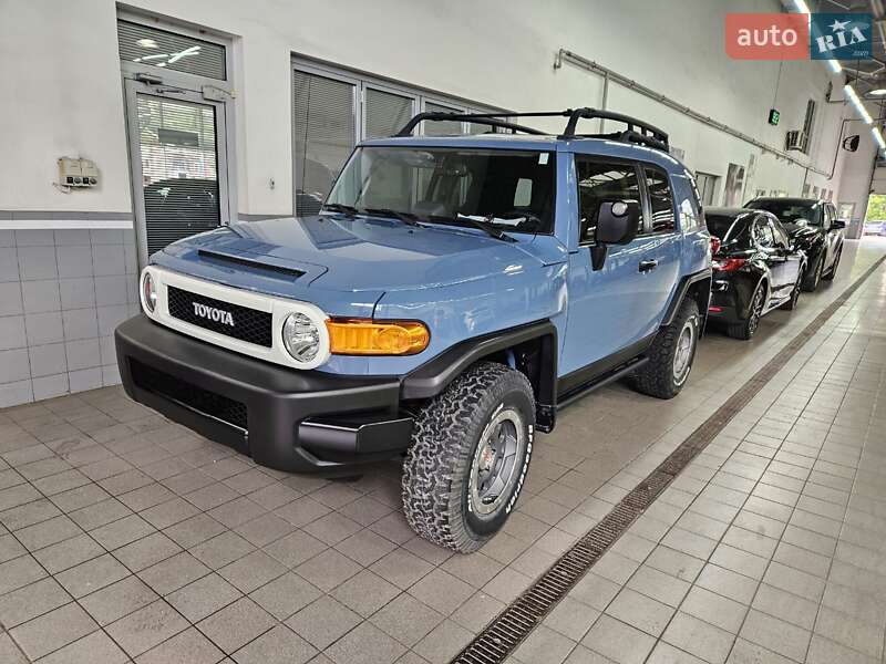 Позашляховик / Кросовер Toyota FJ Cruiser 2014 в Дніпрі