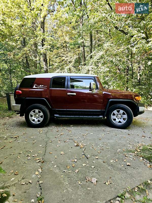 Внедорожник / Кроссовер Toyota FJ Cruiser 2008 в Тульчине фото 2 Внедорожник / Кроссовер Toyota FJ Cruiser 2008 в Тульчине