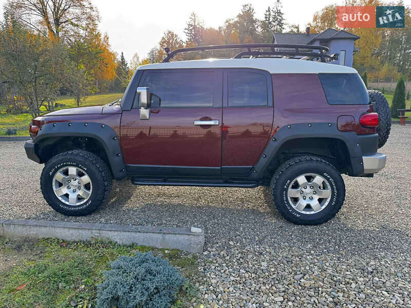 Позашляховик / Кросовер Toyota FJ Cruiser 2010 в Івано-Франківську фото 2 Позашляховик / Кросовер Toyota FJ Cruiser 2010 в Івано-Франківську