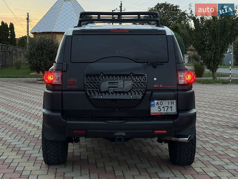 Внедорожник / Кроссовер Toyota FJ Cruiser 2006 в Ужгороде