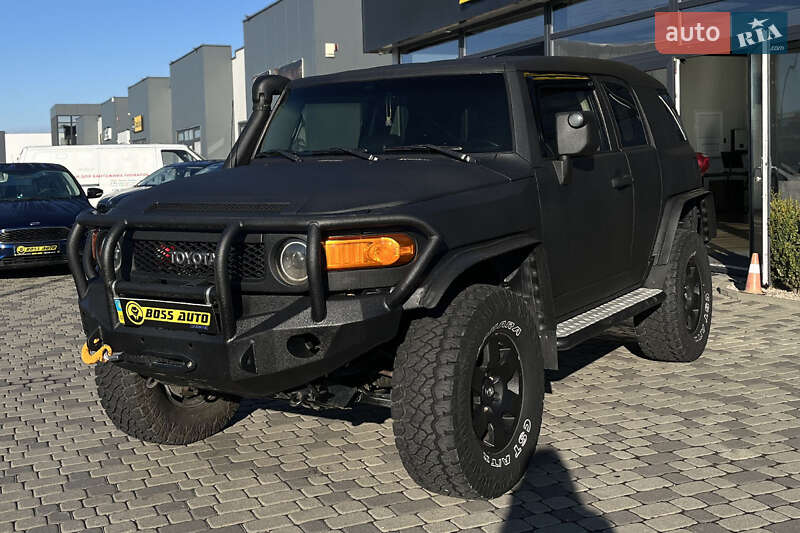Позашляховик / Кросовер Toyota FJ Cruiser 2007 в Мукачевому