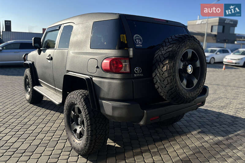 Позашляховик / Кросовер Toyota FJ Cruiser 2007 в Мукачевому
