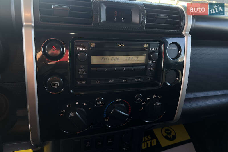 Позашляховик / Кросовер Toyota FJ Cruiser 2007 в Мукачевому