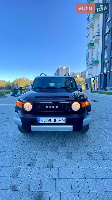 Внедорожник / Кроссовер Toyota FJ Cruiser 2008 в Львове фото 6 Внедорожник / Кроссовер Toyota FJ Cruiser 2008 в Львове
