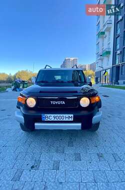 Позашляховик / Кросовер Toyota FJ Cruiser 2008 в 