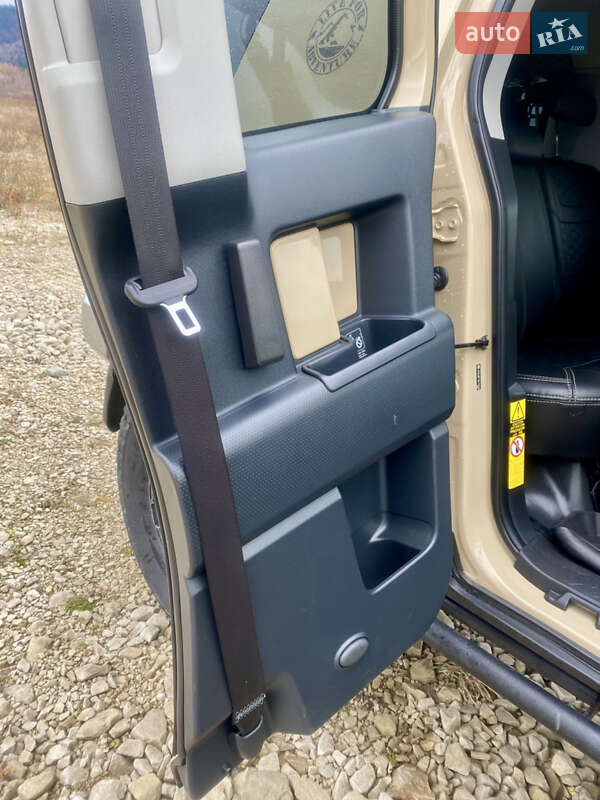 Позашляховик / Кросовер Toyota FJ Cruiser 2012 в Івано-Франківську