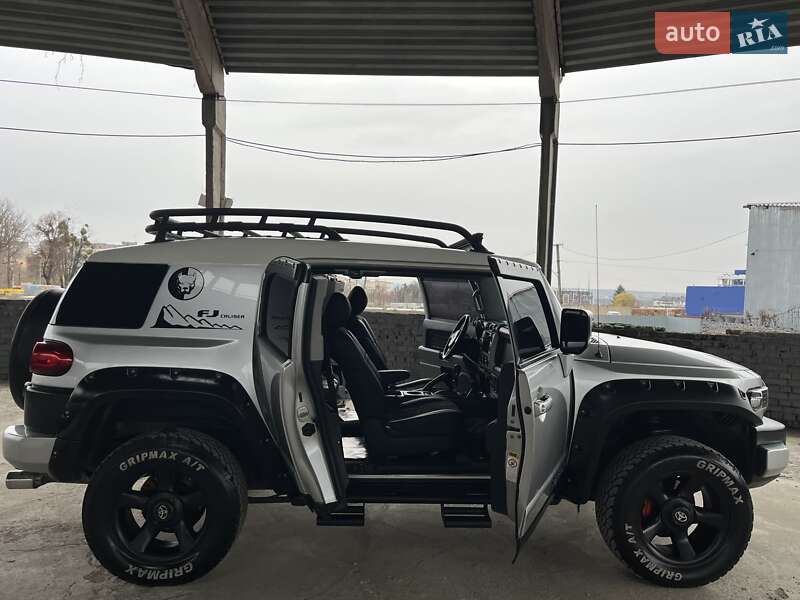 Позашляховик / Кросовер Toyota FJ Cruiser 2006 в Вінниці