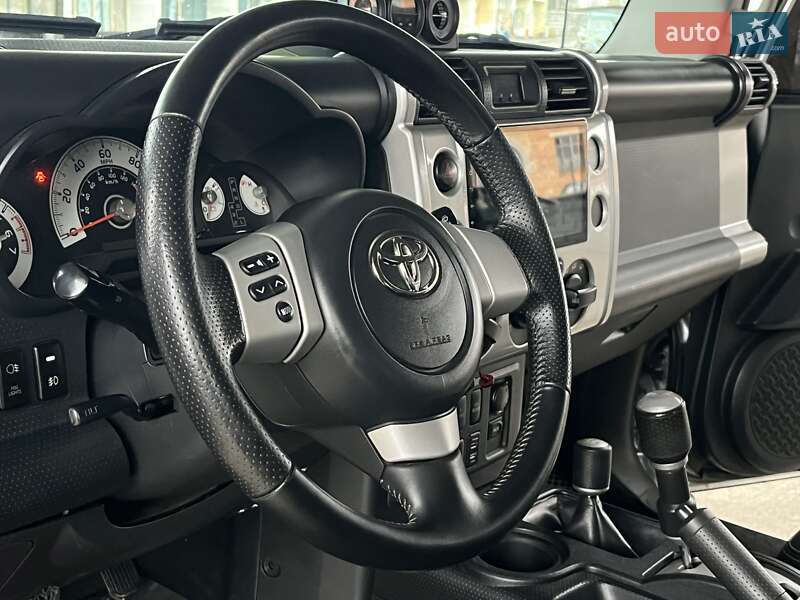 Позашляховик / Кросовер Toyota FJ Cruiser 2006 в Вінниці