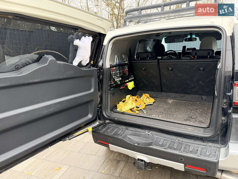 Внедорожник / Кроссовер Toyota FJ Cruiser 2014 в Обухове