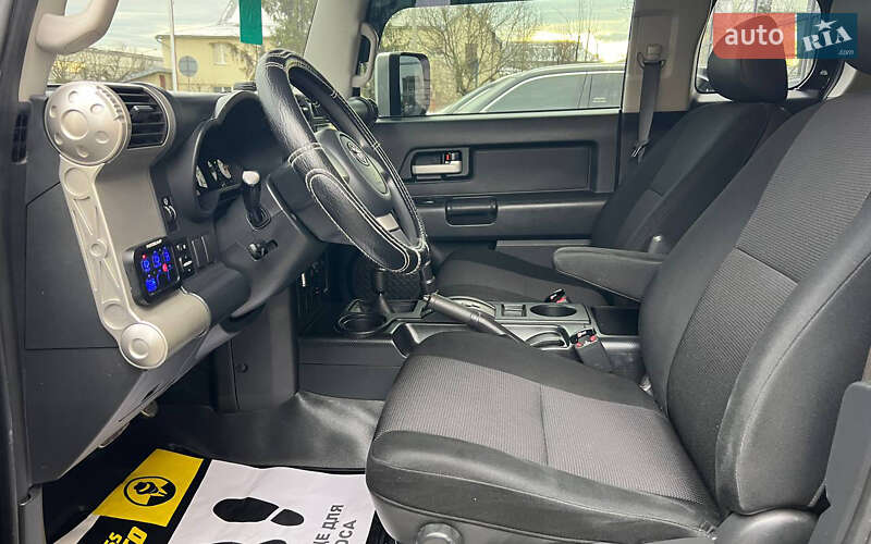 Внедорожник / Кроссовер Toyota FJ Cruiser 2008 в Ивано-Франковске