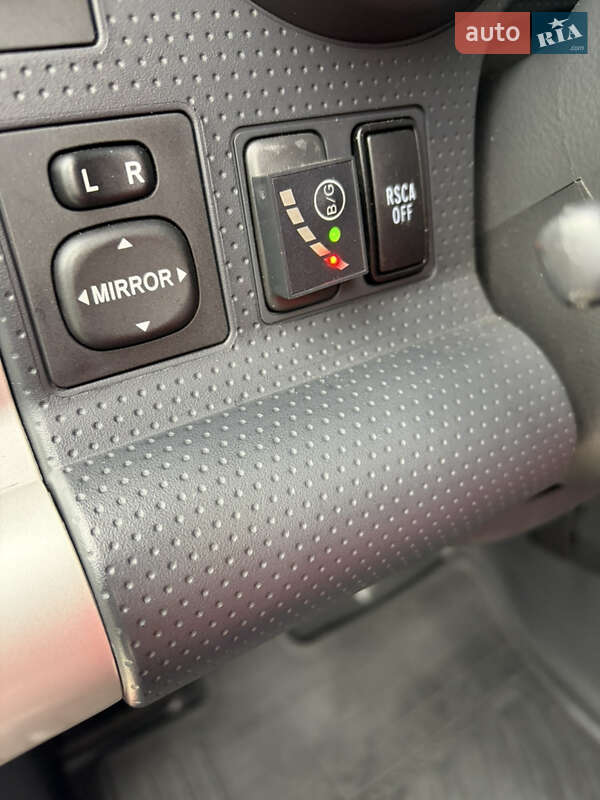 Позашляховик / Кросовер Toyota FJ Cruiser 2012 в Мукачевому фото 40 Позашляховик / Кросовер Toyota FJ Cruiser 2012 в Мукачевому