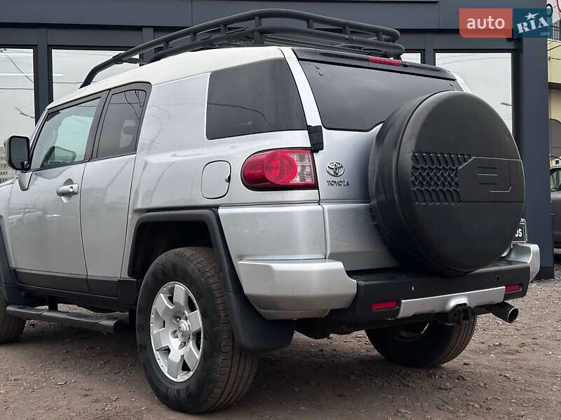 Позашляховик / Кросовер Toyota FJ Cruiser 2008 в Києві