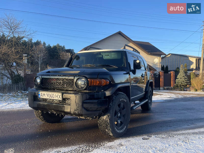 Позашляховик / Кросовер Toyota FJ Cruiser 2007 в Житомирі