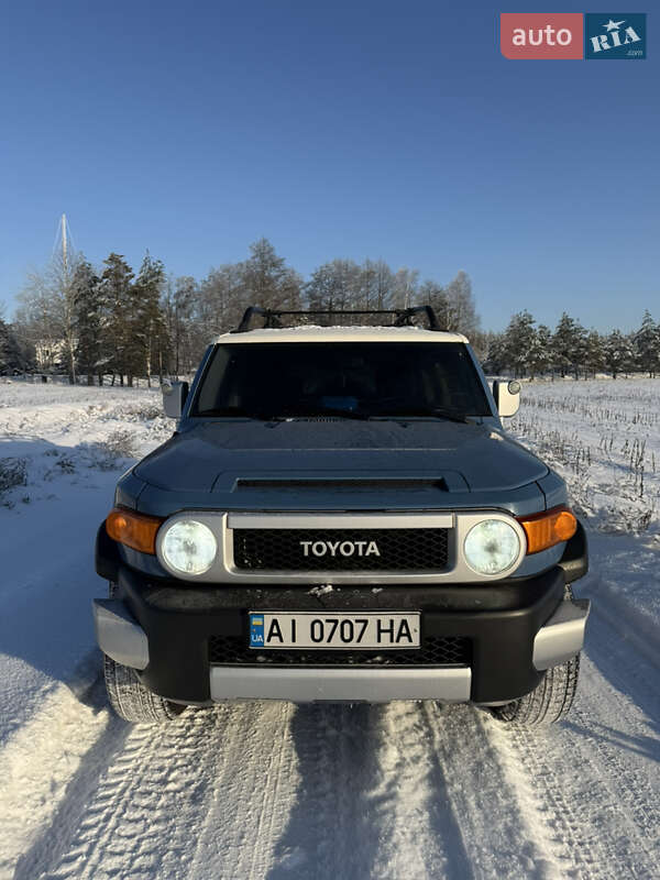 Toyota FJ Cruiser 2012