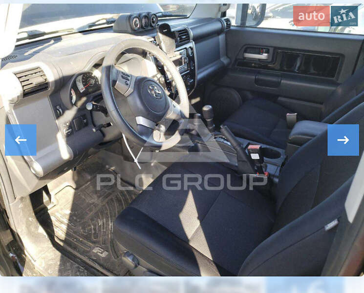 Внедорожник / Кроссовер Toyota FJ Cruiser 2014 в Обухове