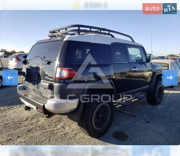 Внедорожник / Кроссовер Toyota FJ Cruiser 2014 в Обухове