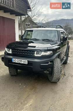 Внедорожник / Кроссовер Toyota FJ Cruiser 2013 в Солотвине