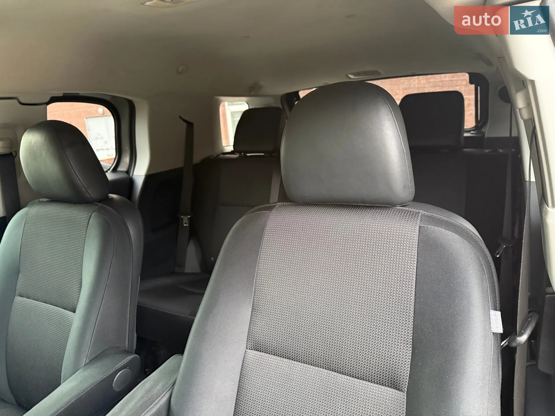 2011 Toyota FJ Cruiser - мініатюра 12