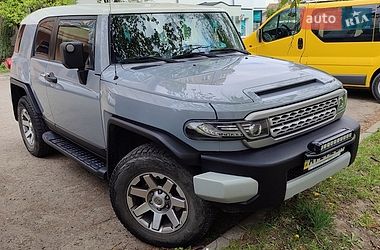 Позашляховик / Кросовер Toyota FJ Cruiser 2014 в Івано-Франківську