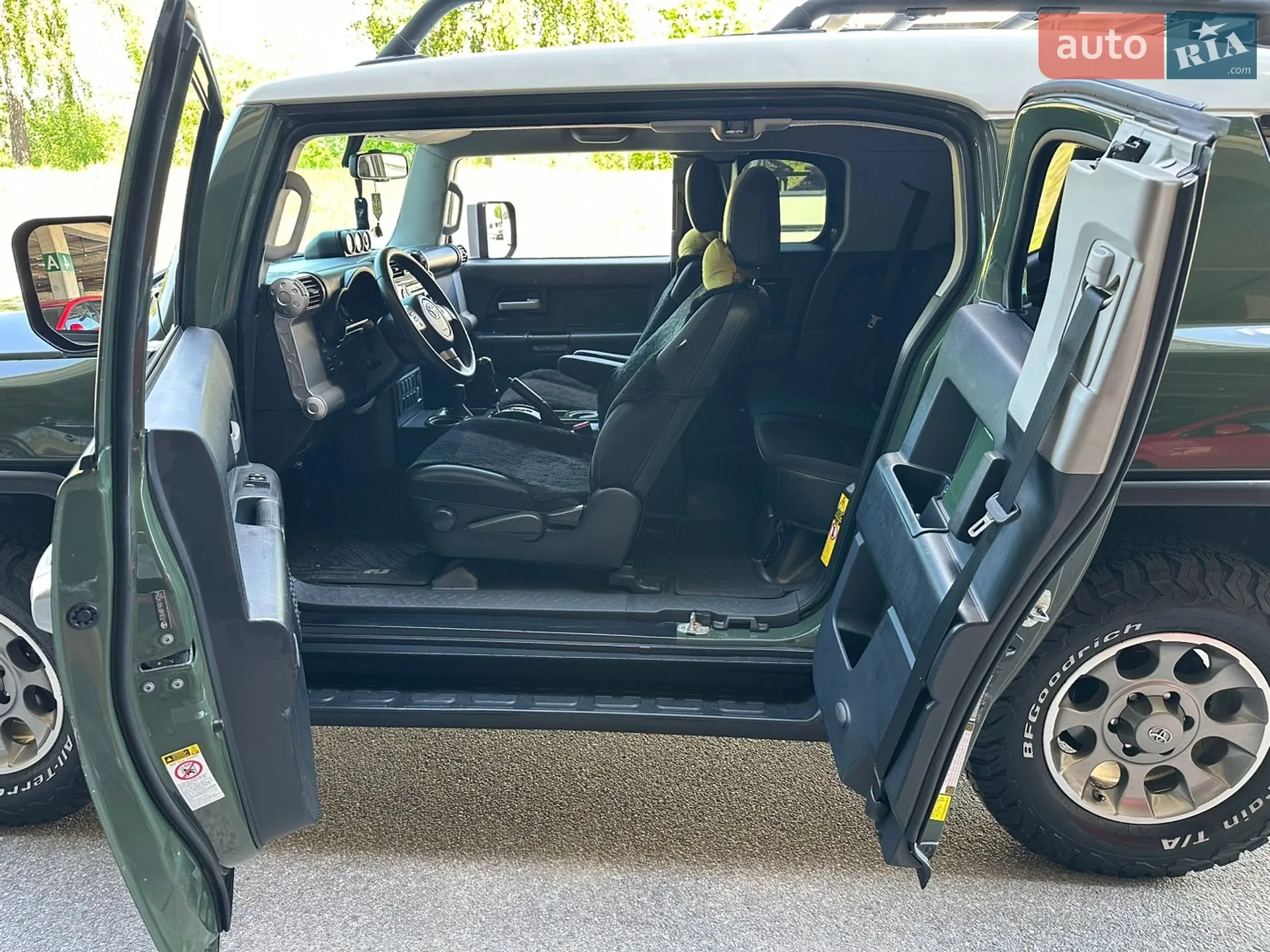 Toyota FJ Cruiser 2012 VIN JTEBU4BF9CK143264 фото оголошення 17 з 40