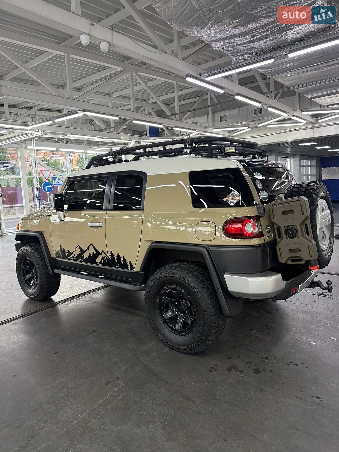 2012 Toyota FJ Cruiser - мініатюра 8