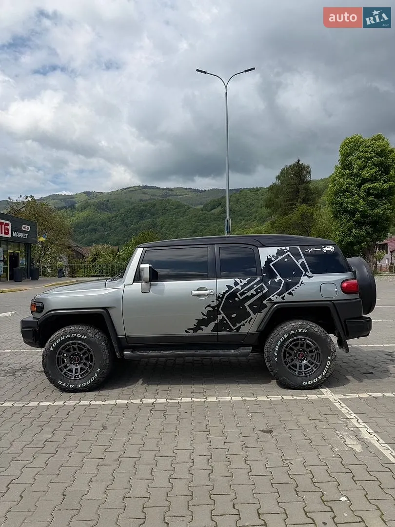 2012 Toyota FJ Cruiser - мініатюра 8