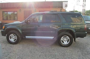 Внедорожник / Кроссовер Toyota Fortuner 2001 в 