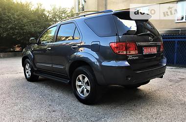 Внедорожник / Кроссовер Toyota Fortuner 2008 в Житомире